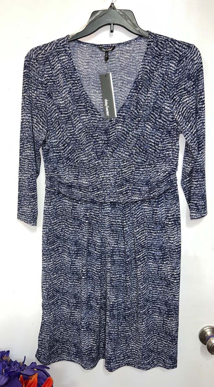 NWT Daisy Fuentes Weekend Getaway Dress Womens L